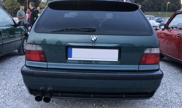 Спойлер кришки багажника BMW E36 kombi фото