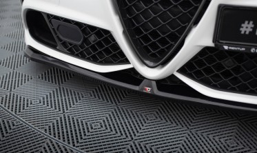 Нижний сплиттер (накладка) под передний бампер Alfa Romeo Giulia Quadrifoglio фото