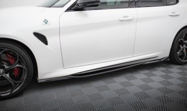 Нижние тюнинг накладки (листвы) под боковые пороги Alfa Romeo Giulia Quadrifoglio фото
