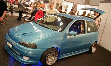 Тюнінгові накладки на пороги Fiat Punto 1 вузькі фото