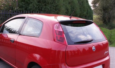 Спойлер кришки багажника Fiat Grande Punto / Punto Evo фото
