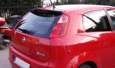Спойлер кришки багажника Fiat Grande Punto / Punto Evo фото