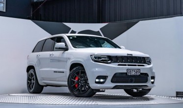 комплект обвеса для Jeep Grand Cherokee WK2 в стилі Trackhawk SRT фото