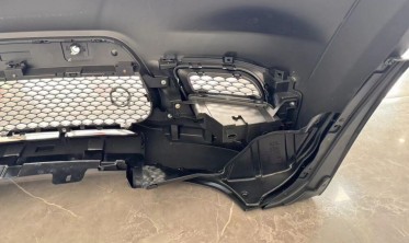 Бампер передний Jeep Grand Cherokee WK2 в стилі Trackhawk SRT фото