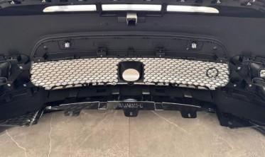Бампер передний Jeep Grand Cherokee WK2 в стилі Trackhawk SRT фото