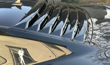 Накладка жалюзі на заднє скло Chevrolet Camaro (2010-2015) глянц фото
