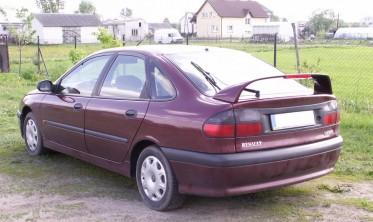 Спойлер багажника Renault Laguna 1 высокий фото