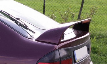 Спойлер багажника Renault Laguna 1 високий фото