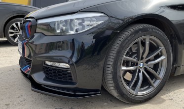 Дифузор переднього бампера BMW 5 G30 / G31 M-Pack вер.1 фото