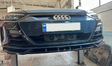 Тюнинговая накладка на передний бампер Audi e-Tron GT / RS GT Mk1 вер. 1 фото