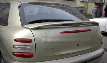 Спойлер крышки багажника Fiat Brava на ножках фото