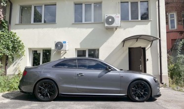 Нижні дифузори (лістви) під бокові пороги Audi S5 / A5 S-Line Coupe 8T вар. 2 фото