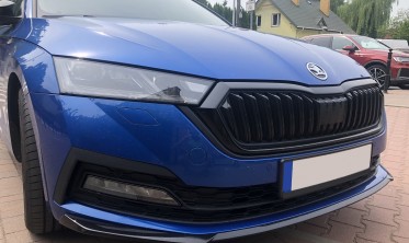 Накладка переднего бампера Skoda Octavia 4 стандарт фото