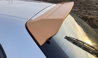 Спойлер багажника Toyota Corolla E11 хетчбек 3 двери фото