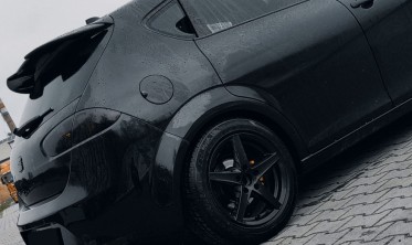 Спойлер крышки багажника Seat Leon II рестайлинг фото