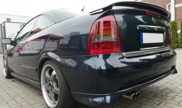 Накладки уголки заднего бампера Opel Astra G Coupe / Cabrio фото