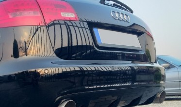 Диффузор заднего бампера Audi A6 C6 Avant стиль RS6 фото
