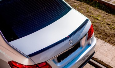 Cap спойлер Mercedes E63 AMG / AMG-Line Sedan W212 послерестайл фото