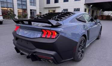 Спойлер крышки багажника Ford Mustang (2023-...) глянц фото