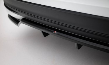 Тюнінговий дифузор (накладка) на задній бампер Volkswagen Passat B9 фото
