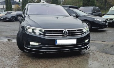 Диффузор на передний бампер Volkswagen Passat B8 FL фото