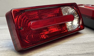 Фонари задние Mercedes G-класс W463 (90-18) в стиле G65 фото
