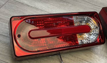 Фонари задние Mercedes G-класс W463 (90-18) в стиле G65 фото