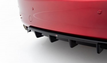 Центральний дифузор (накладка) на задній бампер Mazda 6 Mk3 рестайл 2017-2023 фото