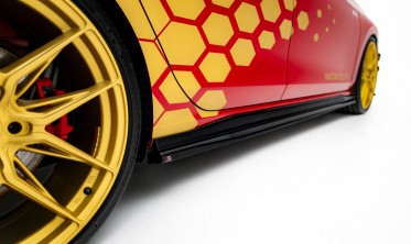 Боковые накладки (листвы) на пороги пороги VW Golf GTI Clubsport Mk8 рестайл вар. 2 фото