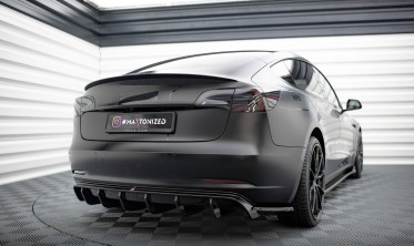 Тюнінг накладка на задній бампер Tesla Model 3, чорна глянцева фото