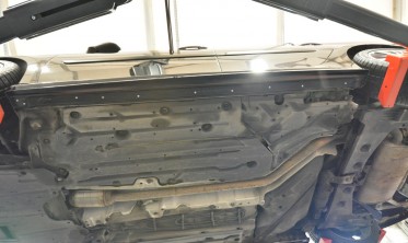 Тюнінгові накладки (нижні дифузори) на бокові пороги Renault Laguna Hatchback GT Mk3 фото