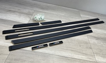 Чорні молдинги на двері BMW E39 стиль M5 фото