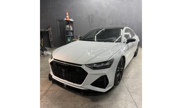 Тюнинг накладка на передний бампер Audi RS6 C8 / RS7 C8 глянцевая фото