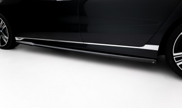 Тюнинговые накладки (листвы) под боковые пороги BMW 7 G70 standard / M-pack фото