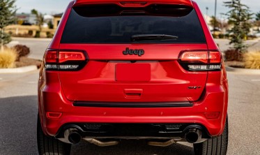 комплект обвеса для Jeep Grand Cherokee WK2 в стилі Trackhawk SRT фото