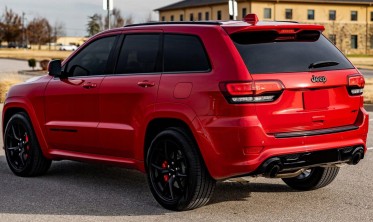 комплект обвеса для Jeep Grand Cherokee WK2 в стилі Trackhawk SRT фото