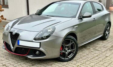 Тюнинговые накладки на пороги Alfa Romeo Giulietta фото