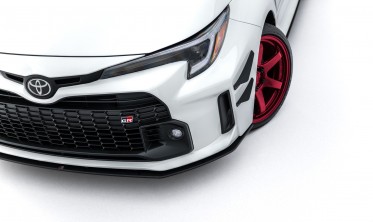 Нижня тюнінг накладка Street Pro на передній бампер Toyota Corolla Mk12 GR фото