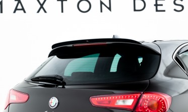 Накладка на спойлер багажника Alfa Romeo Giulietta фото