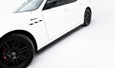Бокові тюнінг накладки (лістви) на пороги Maserati Ghibli Mk3 рестайл фото