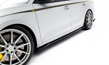 Бокові тюнінг накладки на пороги Skoda Octavia RS Liftback / Combi Mk4 вар. 1 фото