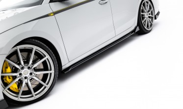 Тюнінгові накладки (лістви) на бокові пороги Skoda Octavia RS Liftback / Combi Mk4 вар. 2 фото
