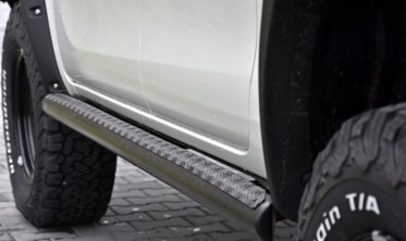 Пороги  Toyota Hilux (2016-...) фото