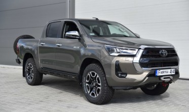 Пластина під лебідку Toyota Hilux (2020-...) фото