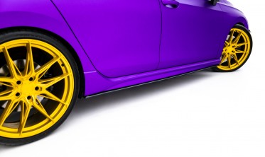 Тюнинг накладки (листвы) на боковые пороги VW Golf MK8 R рестайл Street Pro фото