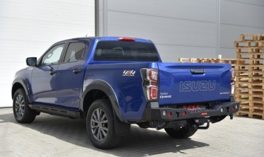 Силовий задній бампер Isuzu D-max (2019-...) під оригінальний фаркоп фото