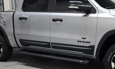 Захисні накладки на двері Dodge Ram (2019-2023) фото