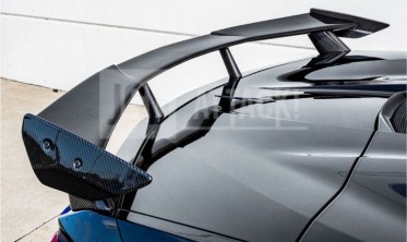 Спойлер крышки багажника Chevrolet Corvette (2020-...) Carbon фото