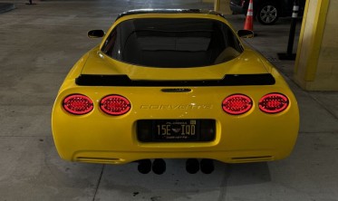 Спойлер кришки багажника Chevrolet Corvette 1997-2004 C5 чорний глянець фото