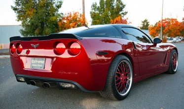 Спойлер крышки багажника Chevrolet Corvette (2005-2013) ZR1 style черный глянец фото